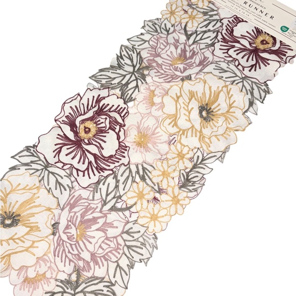 the little cottage Other - The little cottage table runner embroidered cutwork